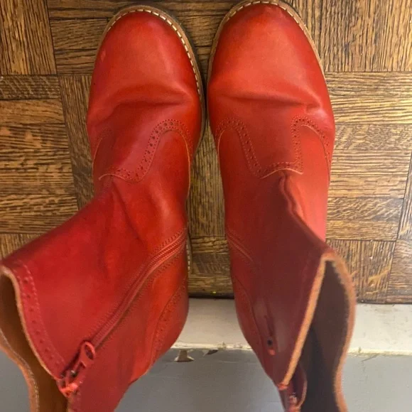 Genuine Red Hasbeens Short Wedge boot size 41 EUC - Picture 2 of 7